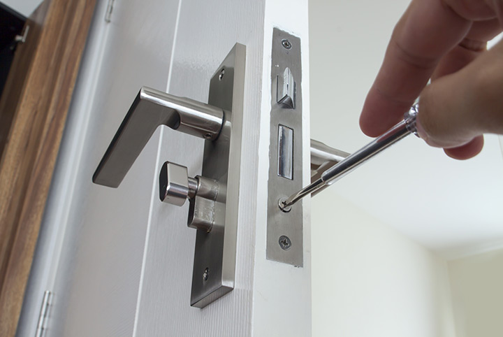 Our local locksmiths are able to repair and install door locks for properties in Grantham and the local area.
